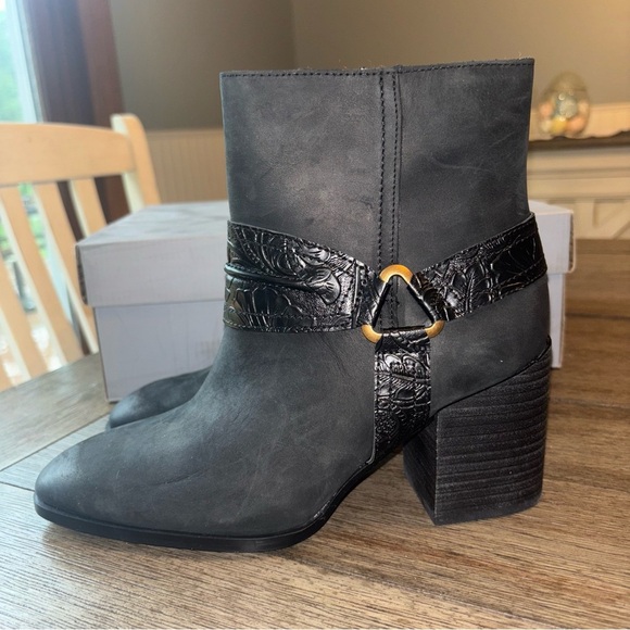 Vionic Black Ankle Booties with Sleek Design - Picture 2 of 10